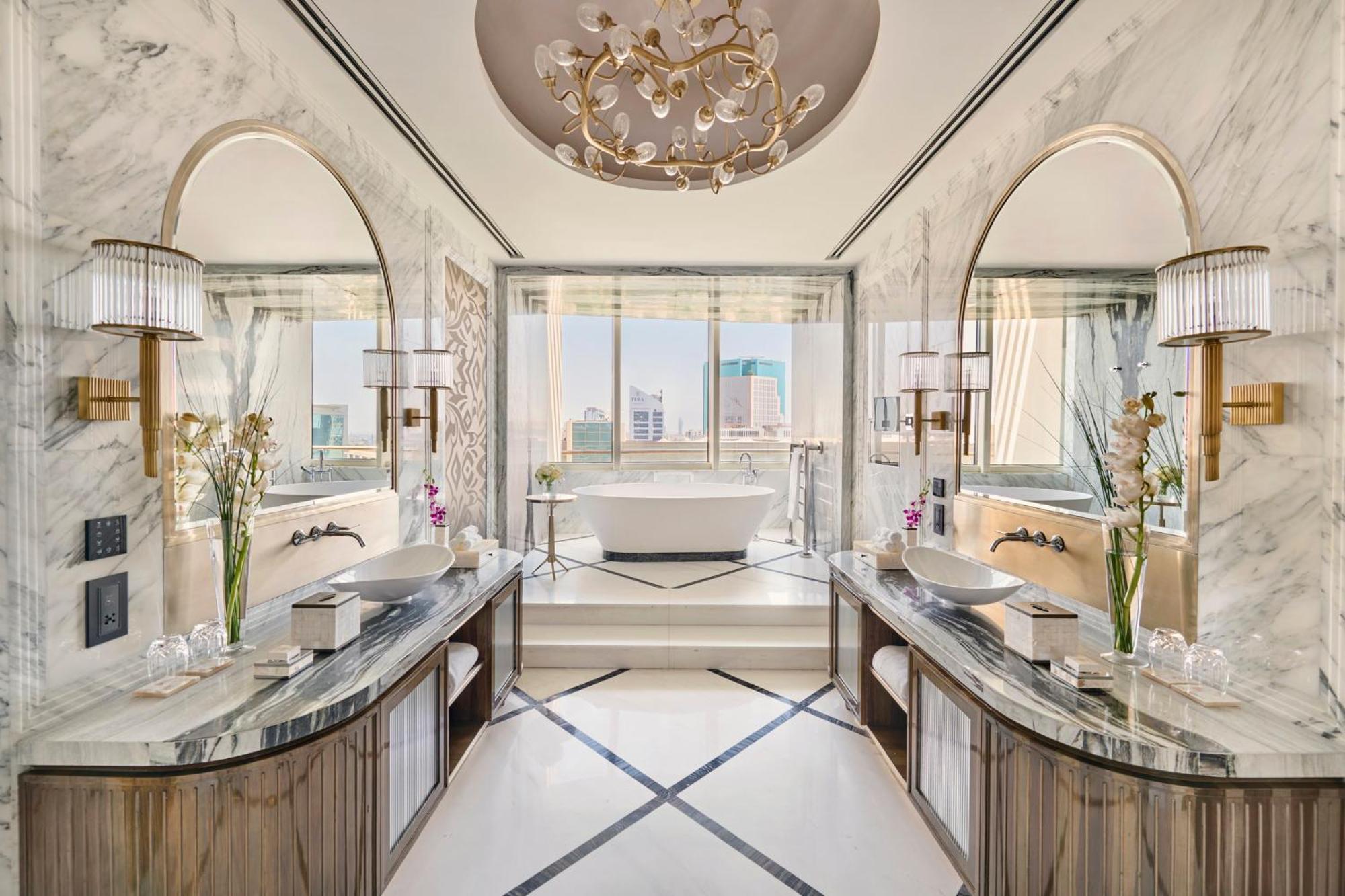 Mandarin Oriental Al Faisaliah, Rijád Kültér fotó Bathroom