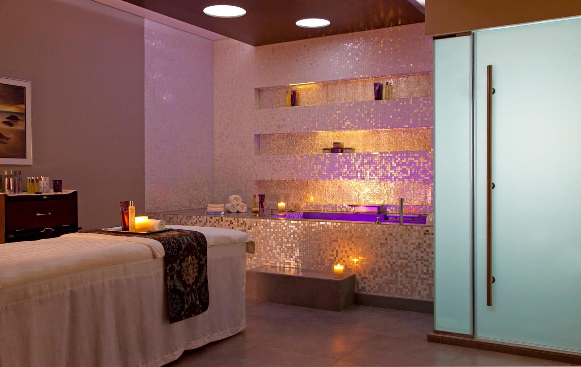 Mandarin Oriental Al Faisaliah, Rijád Kültér fotó A spa treatment room