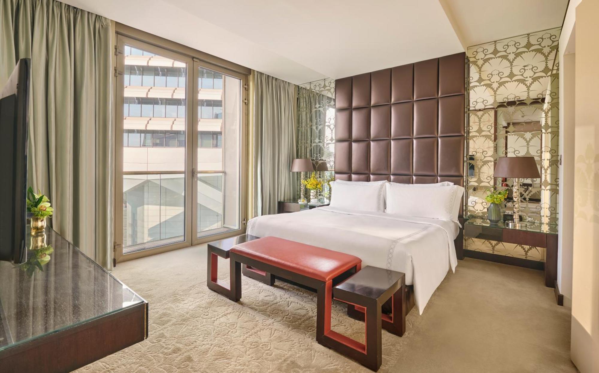 Mandarin Oriental Al Faisaliah, Rijád Kültér fotó A bedroom at the hotel